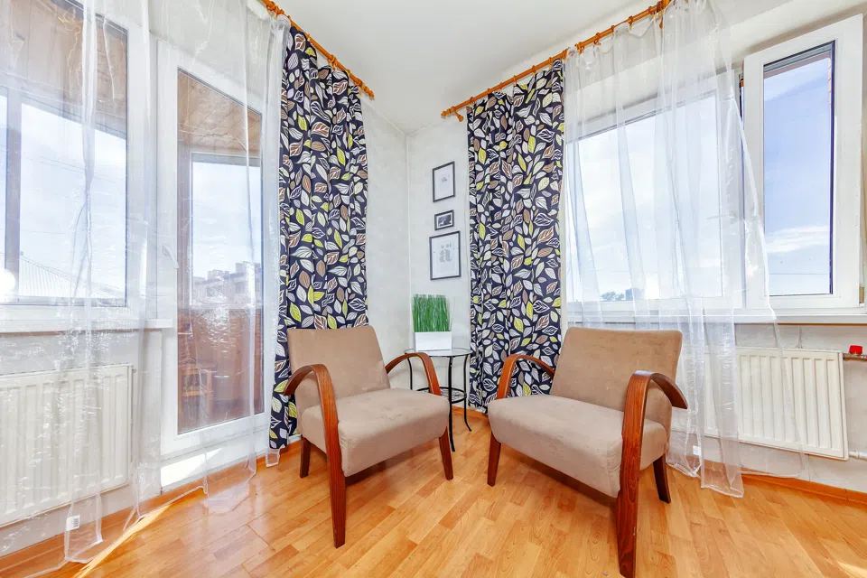 1-к. квартира, 54 кв. м, 3 кровати