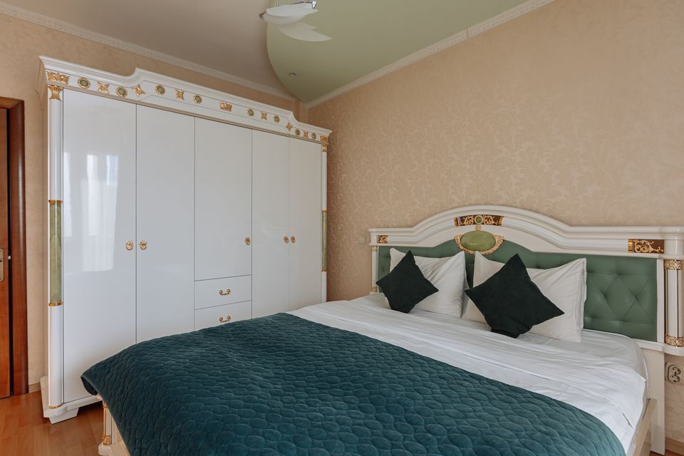 Двухкомнатная квартира около Острова Канта