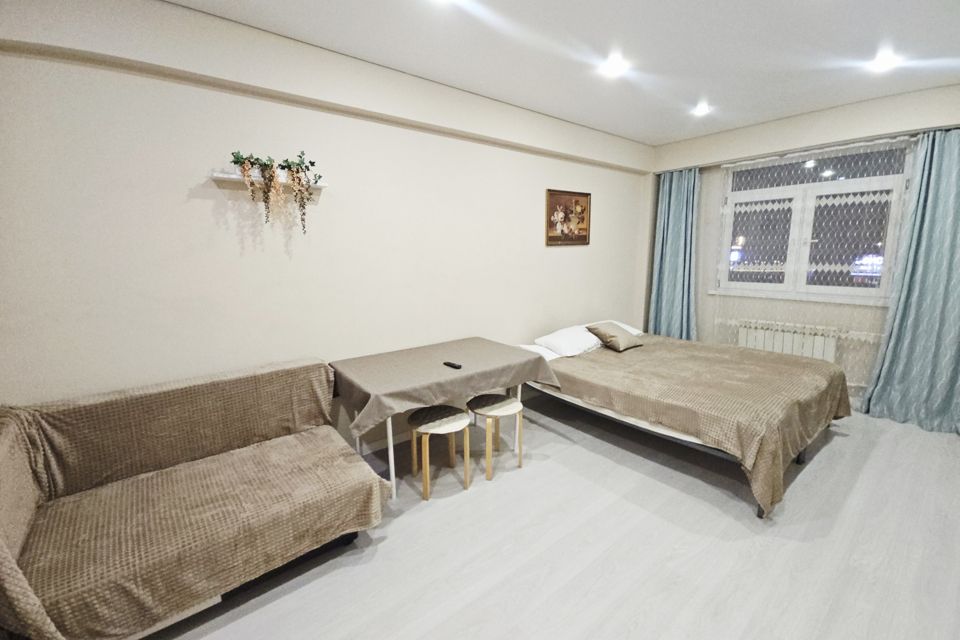 3 спальни и кухня-гостиная, балкон- Golden Holiday апарт.