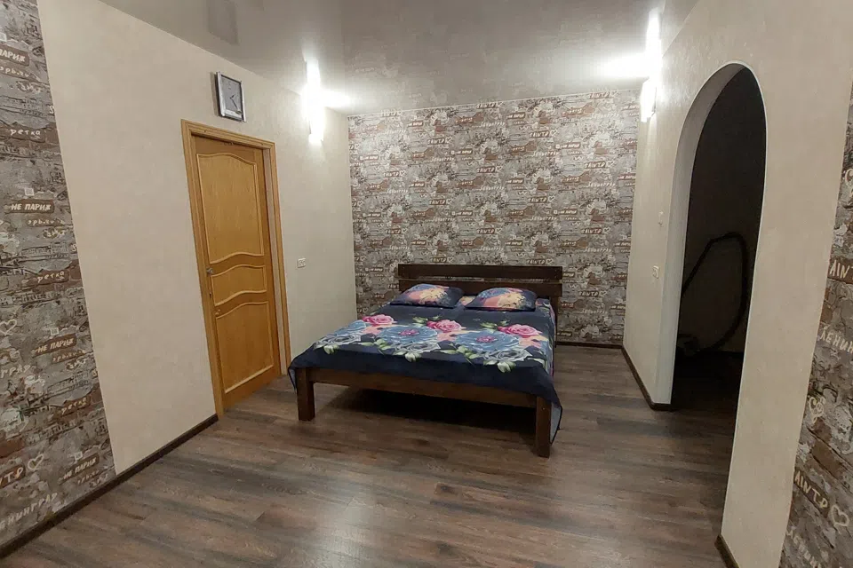 Квартира с выходом в огородик.