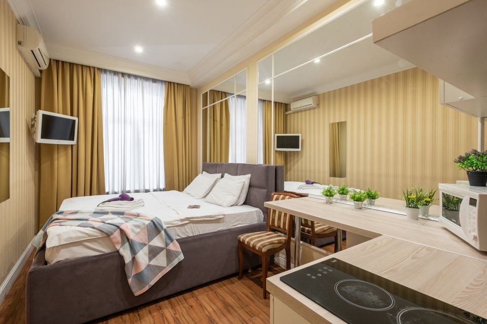 Студия на двоих возле Кремля