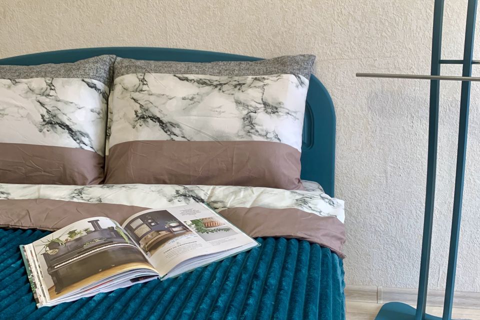 CityLife Двухкомнатная на Горького 23