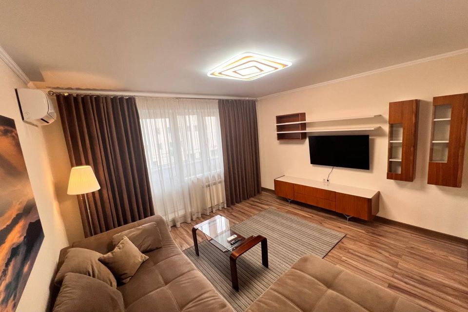 Уютная двухкомнатная квартира на Взлетке