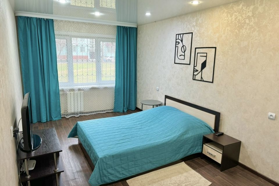 ЖД вокзал и Ровесник 