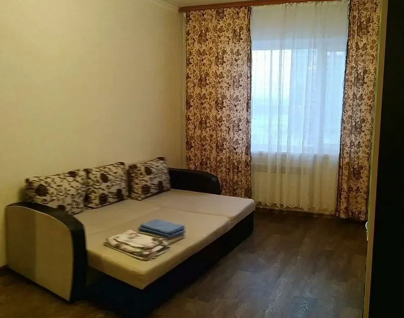 Квартира на Ивана Захарова 12-1