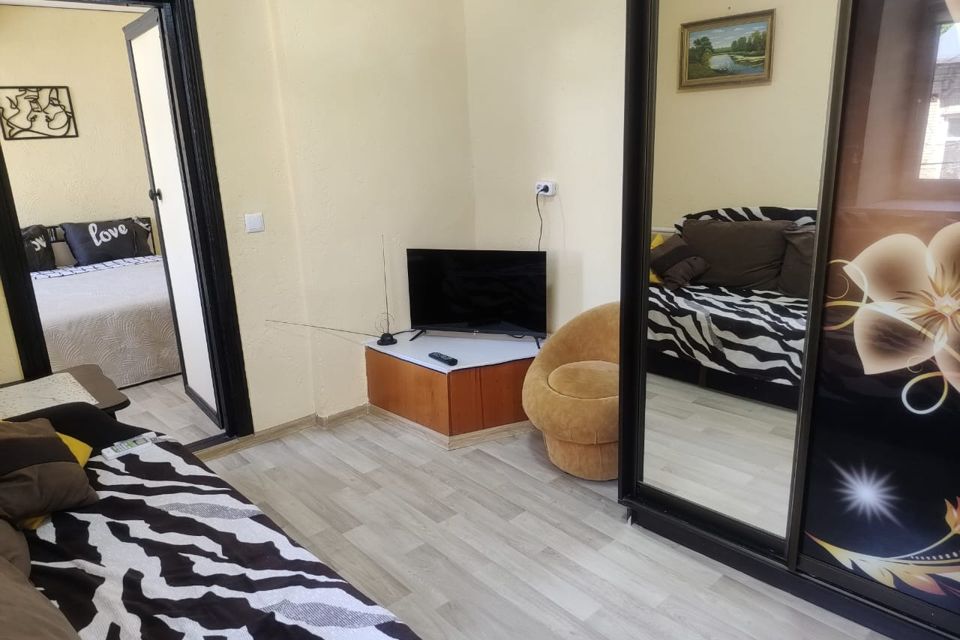 Квартира у Театральной площади в Доходном доме XIX века