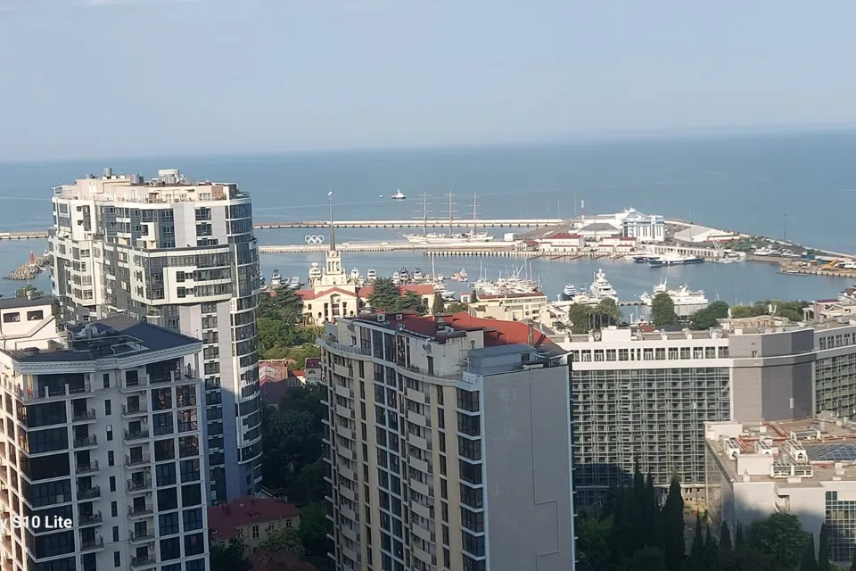 Уютная квартира с шикарным видом из окна на морской порт