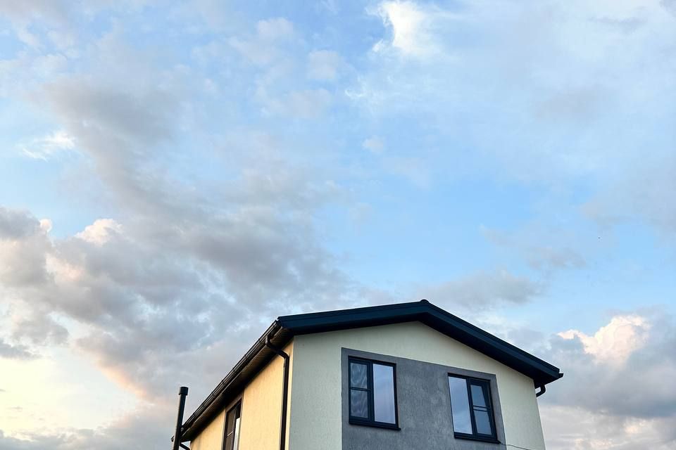 Дом с видом на реку , баня