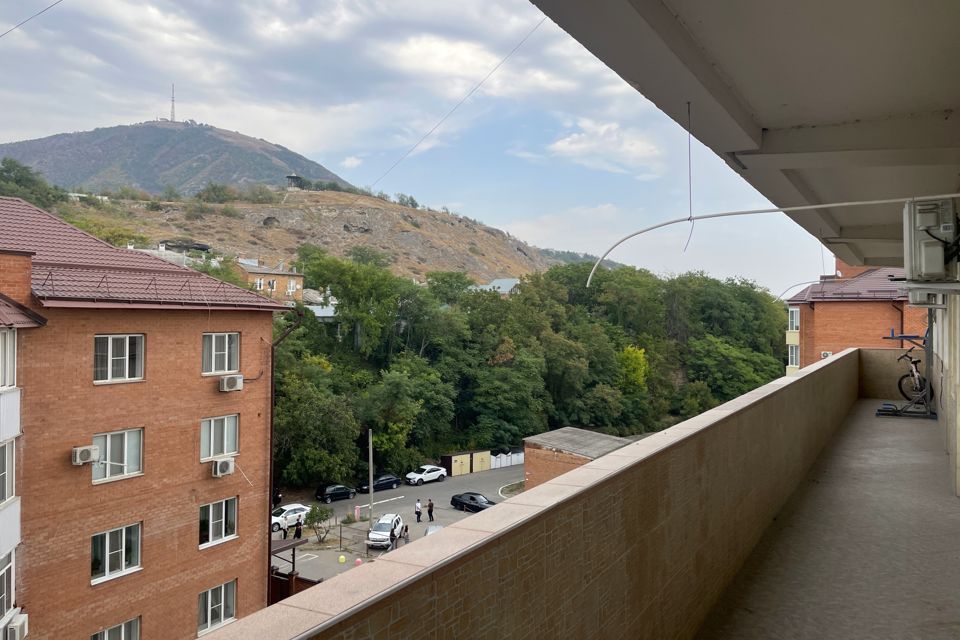 Апартаменты для большой семьи в курзоне с видом на Машук