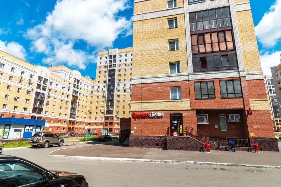 Центр города, зеленый остров