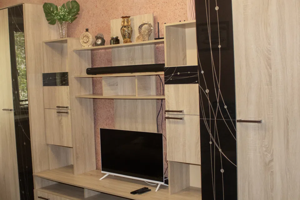 Уютная квартира с большой кухней район мегагринн. 