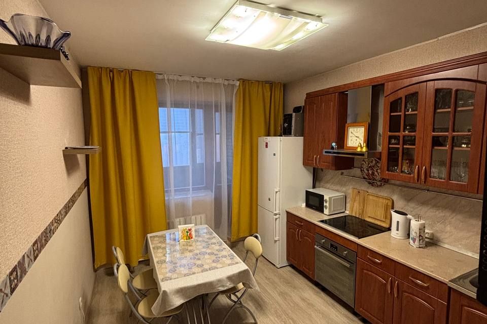 Уютная квартира рядом с  большим парком Александрино