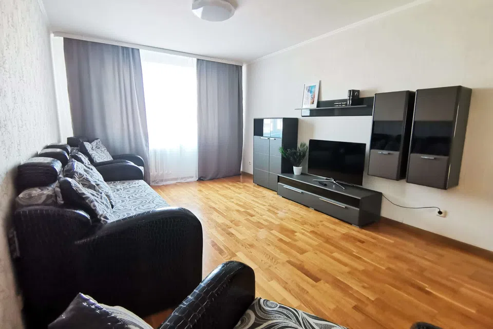 ATMA HOUSE-В шаговой доступности гипермаркет Окей