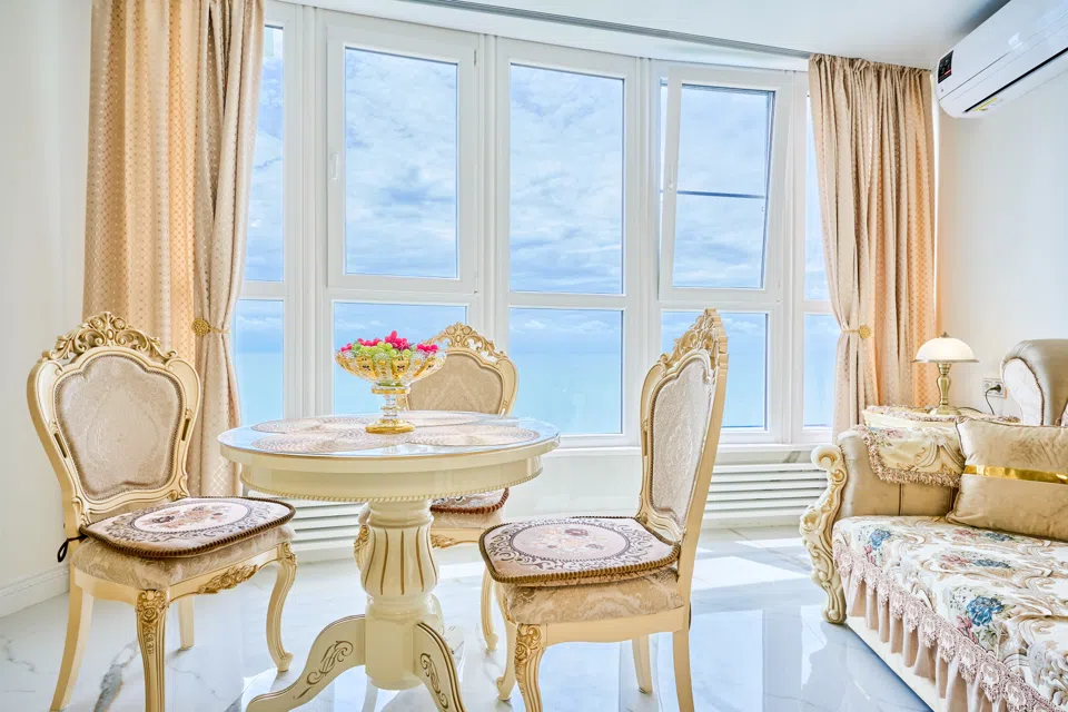 Deluxe Apartment на Есауленко 6а к2