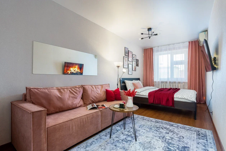 Семейная двух комнатная квартира у Цирка