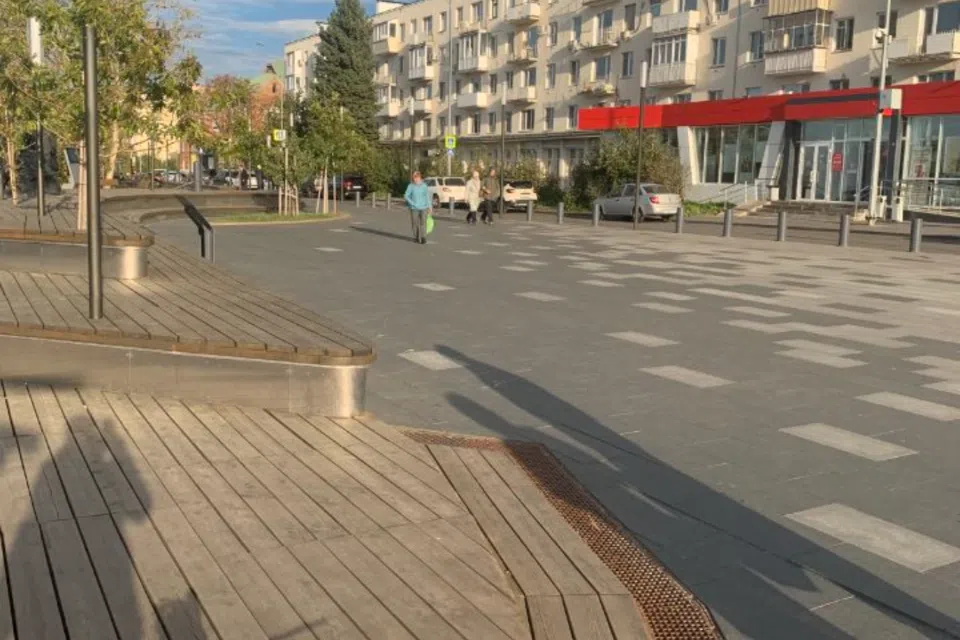 В самом центре города- на набережной Федоровского