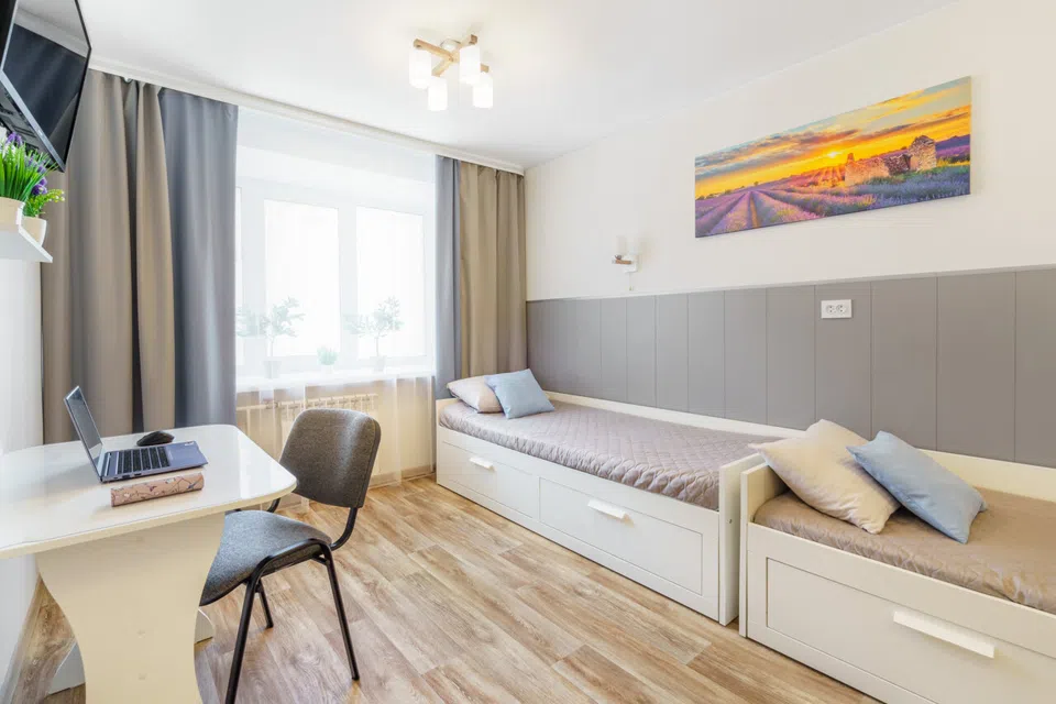 2-к. квартира, 42 м, 1-5 эт., 3 кровати