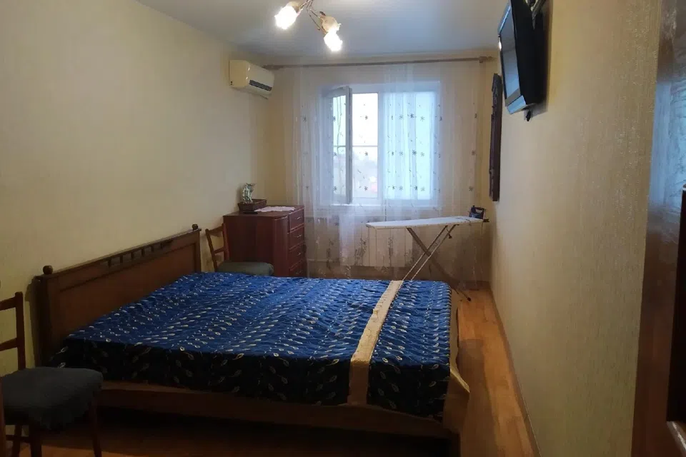 Двухкомнатная квартира  у  моря. В Ейске