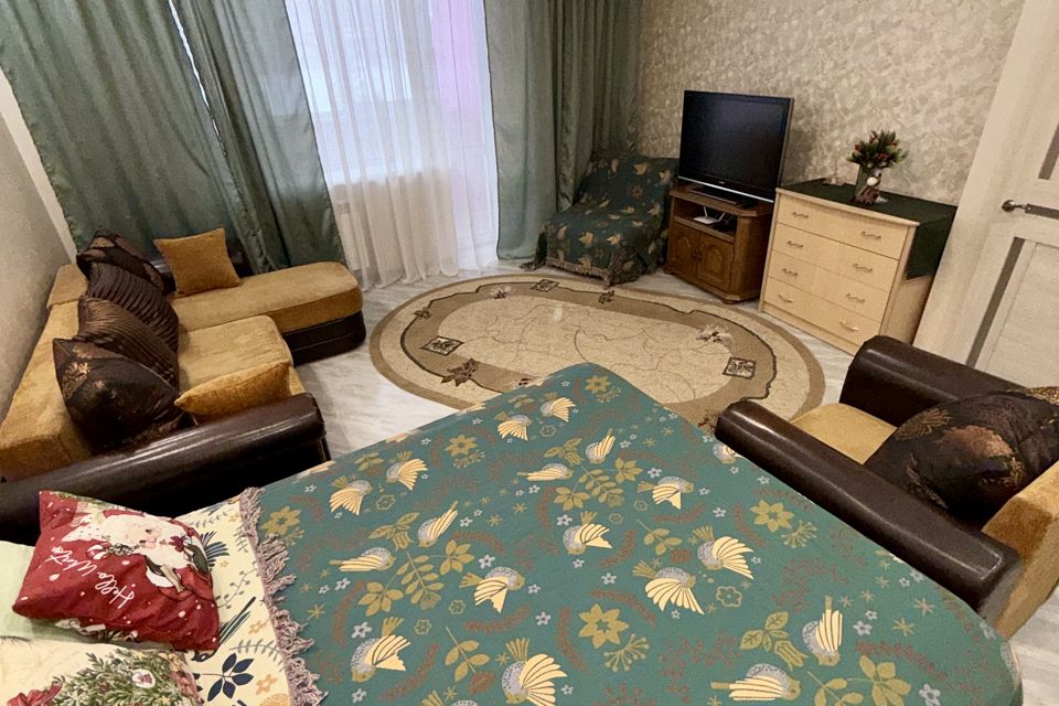 Уютная квартира рядом с парком Арена и реки Обь.