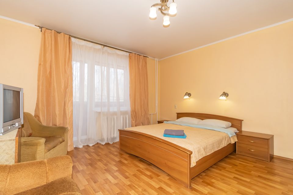 Просторная 2-к квартира в районе АМЗ