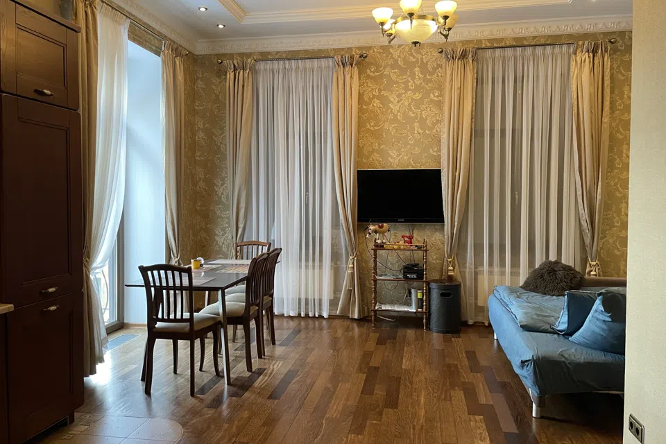 Уникальная квартира с балконом