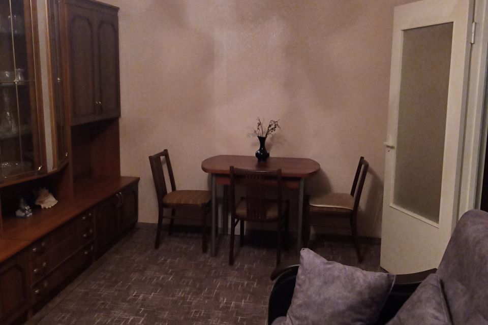 Квартира в тихом дворе, с хорошей локацией