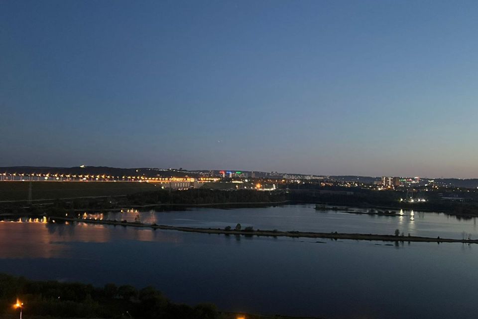 Аэропорт,центр. Квартира до 4 чел с красивым видом из окна