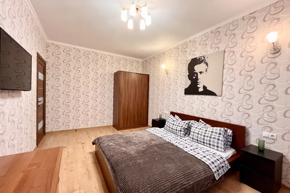 Лайф Апарт, Большая 2 ком кв-ра, на Андрея Белого 1