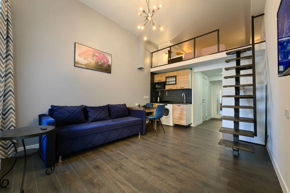 Двухуровневая студия с новым ремонтом в 6 минутах от метро.