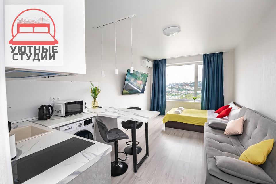 Вид на море, огромный смарт ТВ 