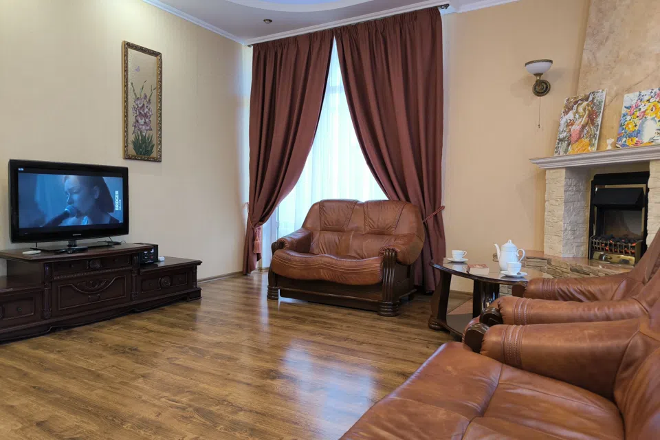 У пляжа Парк Победы в парковой зоне у моря и SPA