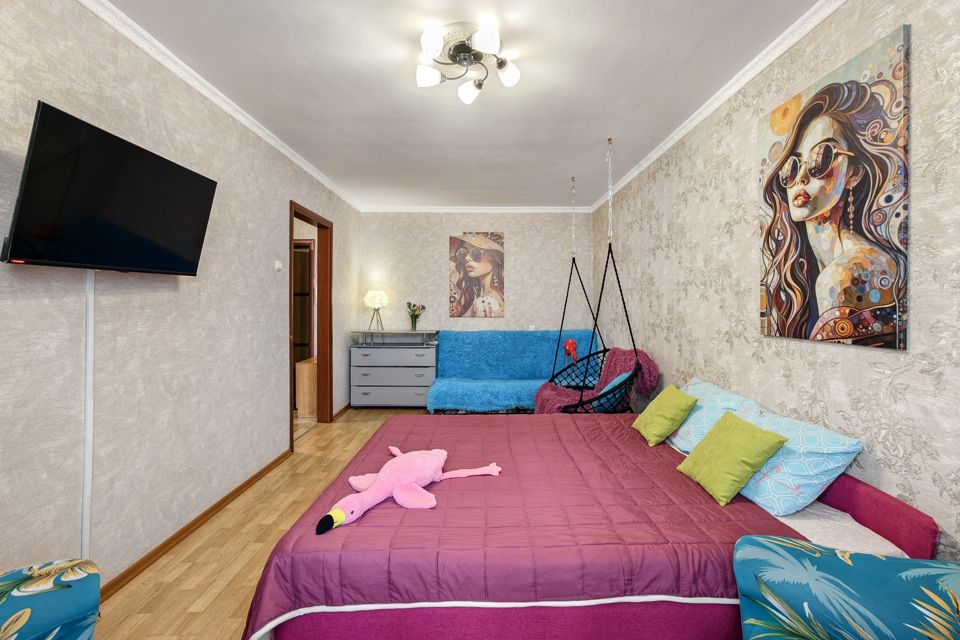 Уютная квартира в самом сердце Челябинска, ждёт своих гостей