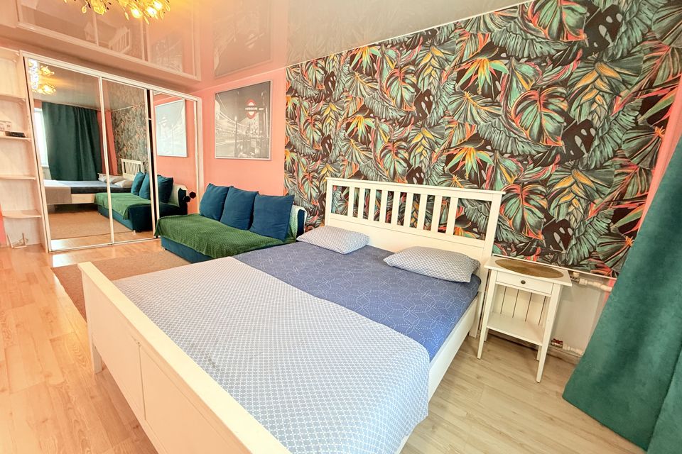 Студия в центре  с видом на Иртыш 