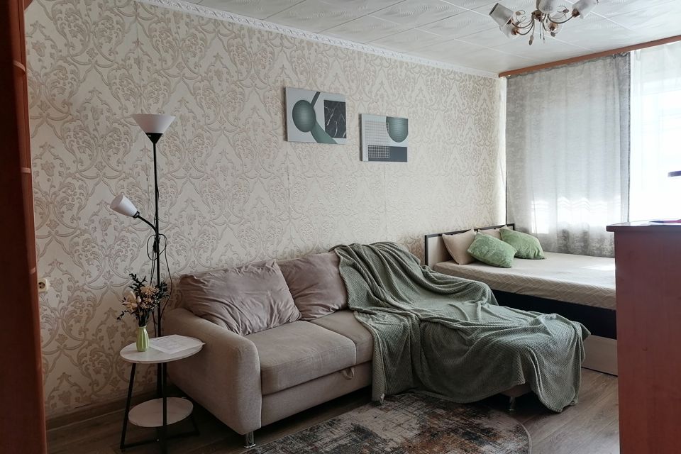 Просторная квартира с видом на сквер 