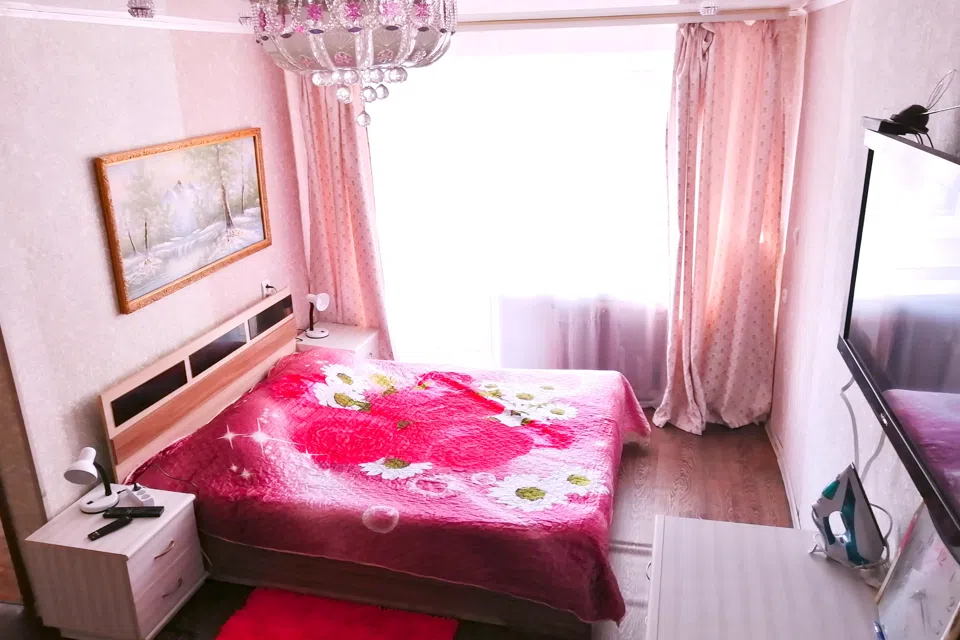 Рядом с онкологическим центром и детской больницы