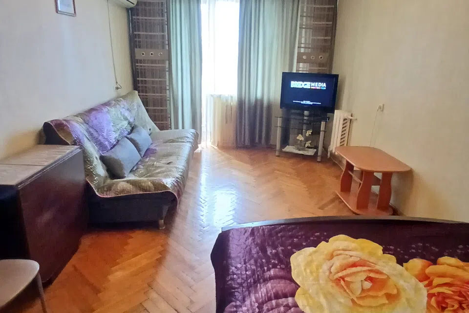 Двушка с видом на парк.