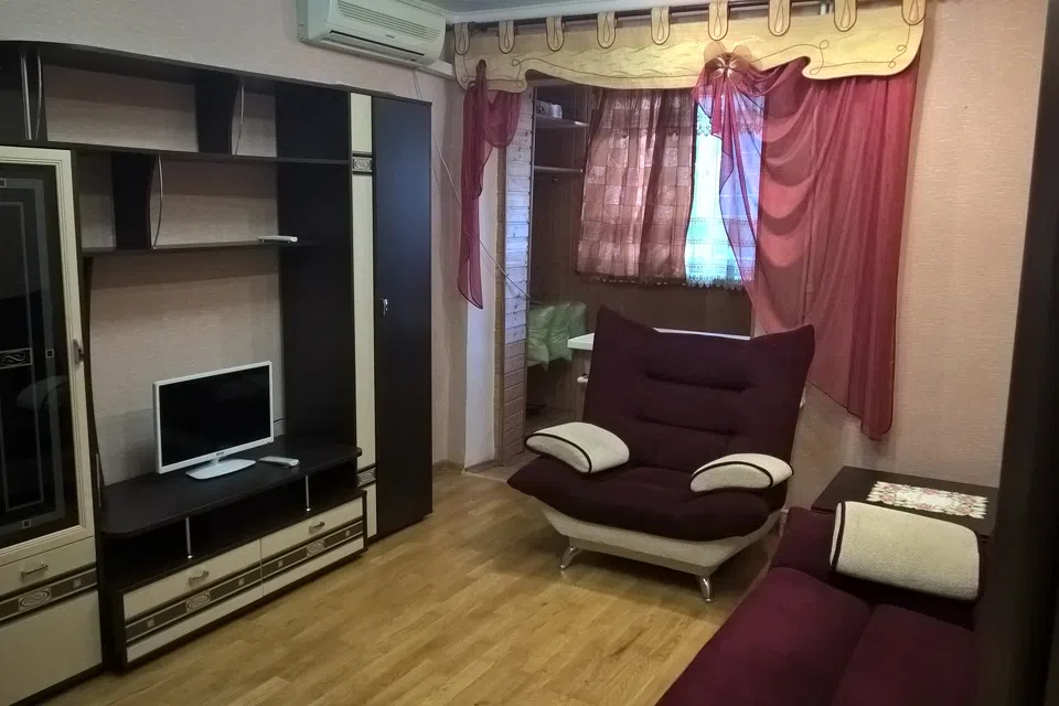Квартира на набережной 