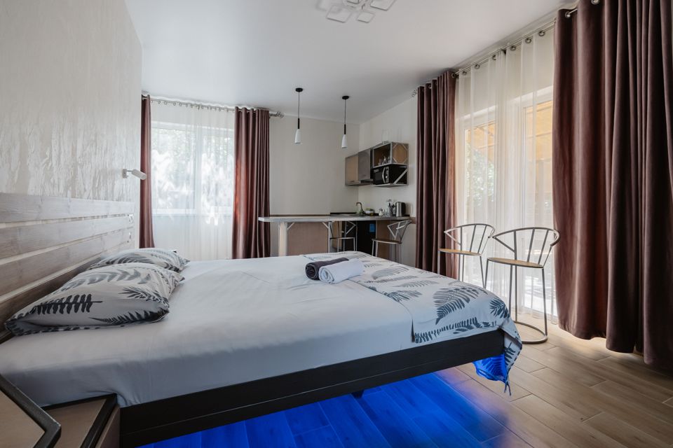 Студия  10 с личной террасой 
