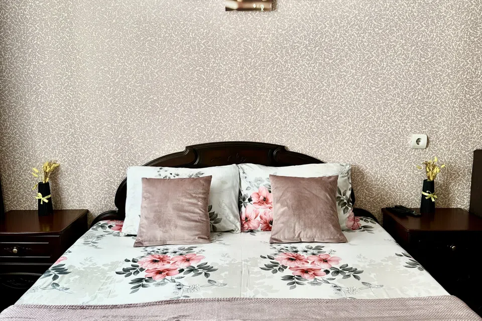 Квартира с видом на аллею