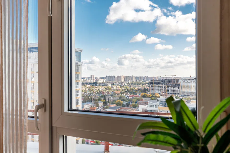 Апартаменты с балконом 23 этаж. Юг Апарт