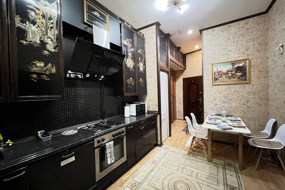 Квартира с парковкой в самом сердце Петербурга