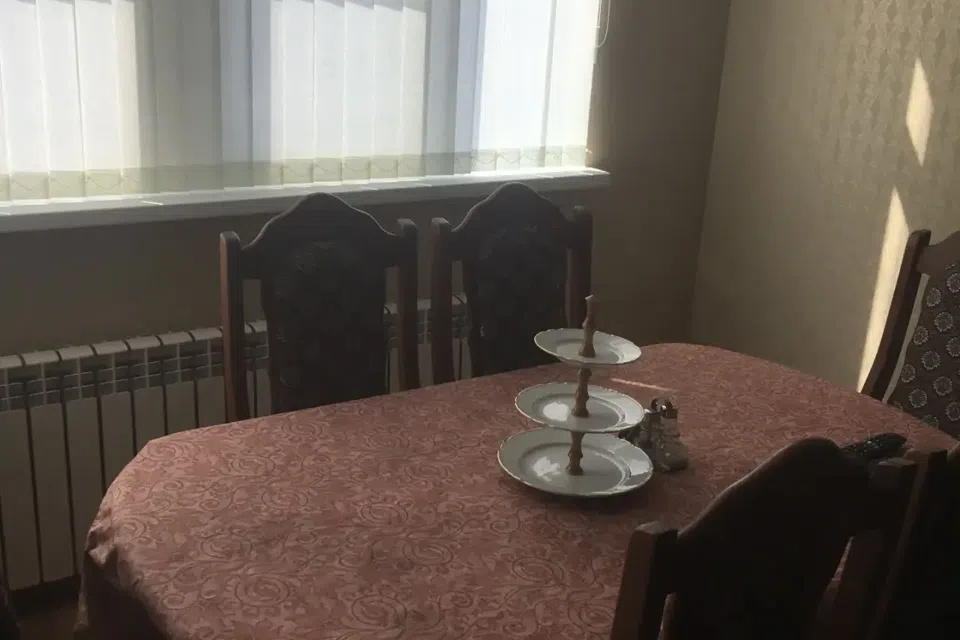 Уютная квартира,со своей детской площадкой.