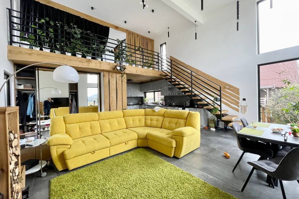 Шикарный дом с террасой, зеленым садом и русской баней