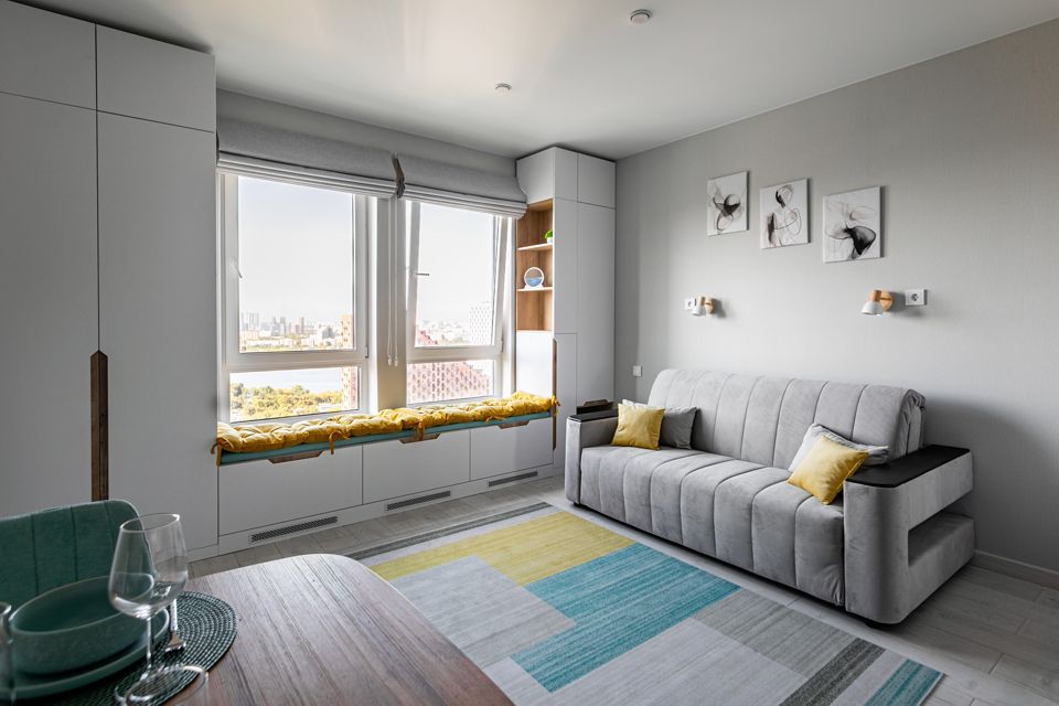 Студия с диванов на Кронштадском