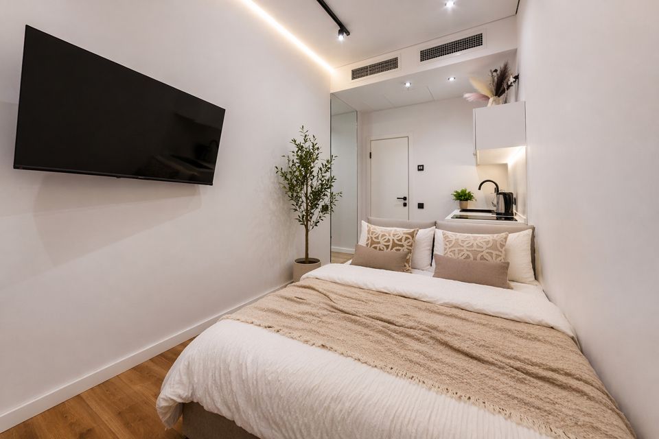 Панорамная студия в Москва-Сити с видом на башни и город