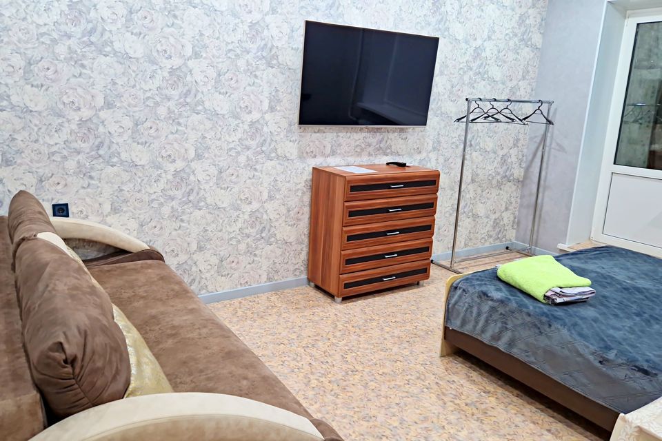 Уютная двушка у офиса Газпром и поликлиники