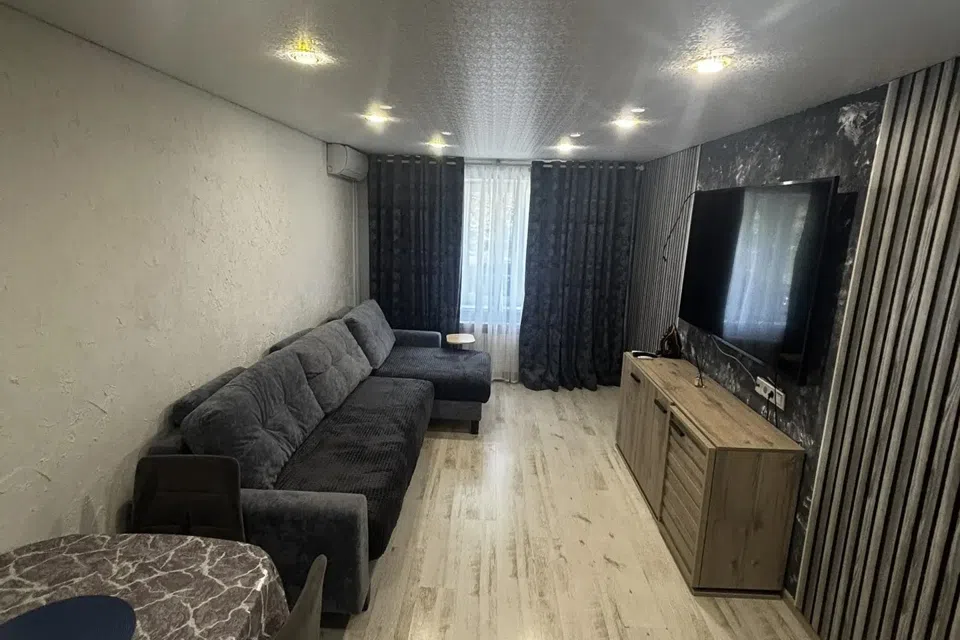 Квартира на 1 этаже с кондиционером и балконом для курения