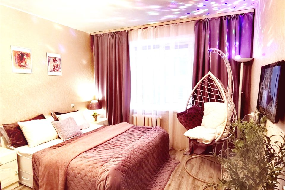 Недвижимость Посуточно. 2кв. Академгородок.Мешалкина НВВКУ.