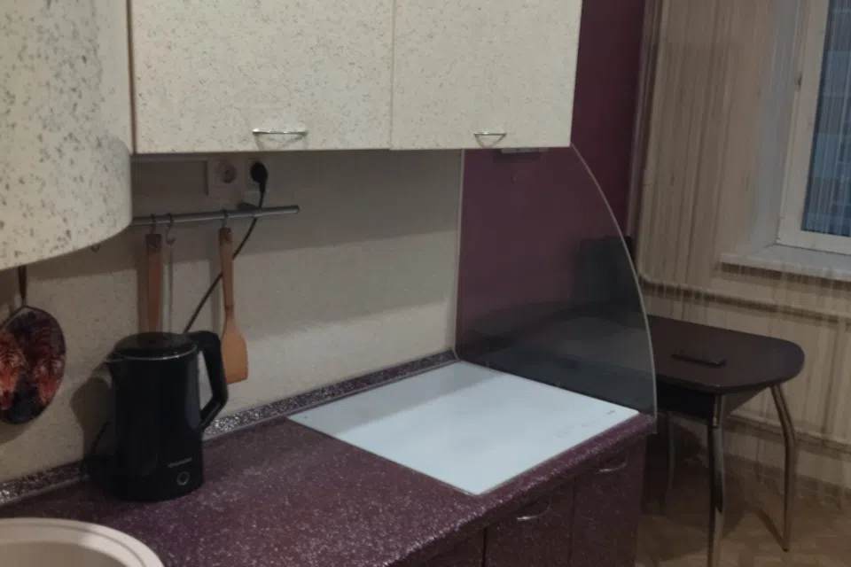 Уютная квартира мебелирована однокомнатная квартира. 