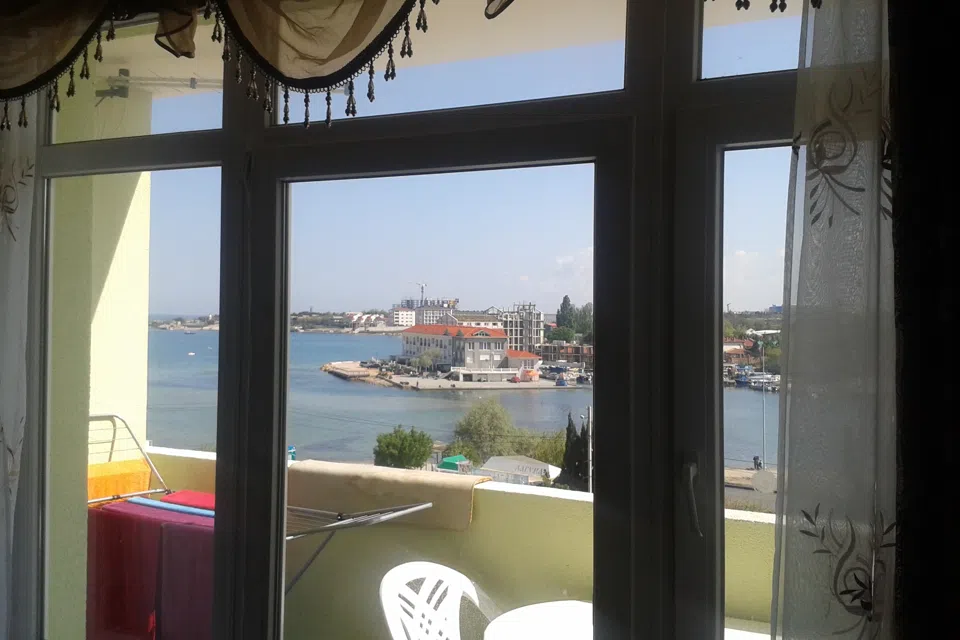 Однокомнатные апартаменты с видом на море на набережной,пляж